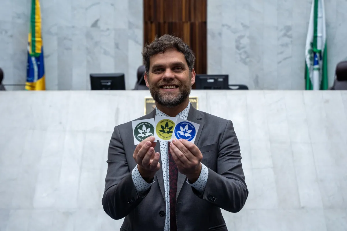 Acompanhe as notícias da campanha Goura 12108, ações, agendas, propostas, mobilizações e novidades sobre a atuação de Goura pelo Paraná.
